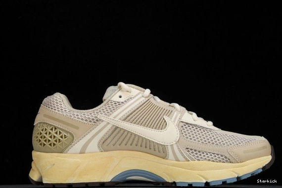 FB8825-111  Vomero 5  Oatmeal  Nike Zoom 1117